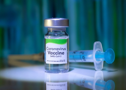Escuela de Medicina realiza estudio sobre inmunidad post vacuna de refuerzo para Covid-19